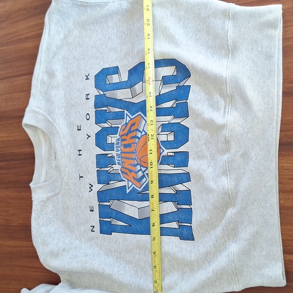Abercrombie & FitchNew York Knicks Graphic Crewneck Sweatshirt Medium - Picture 4 of 5